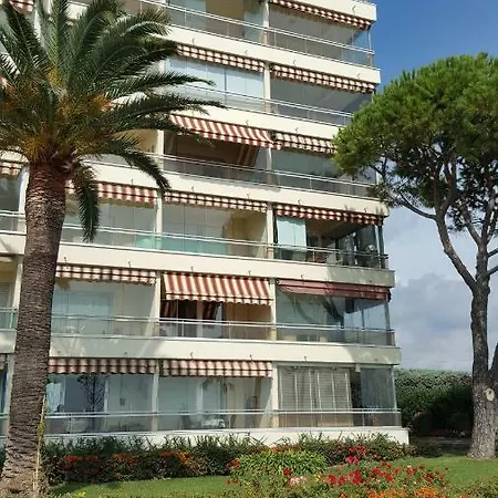 Sea Front Cannes